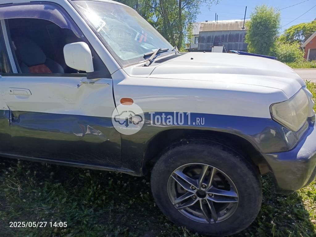 Фото Mitsubishi Montero 14
