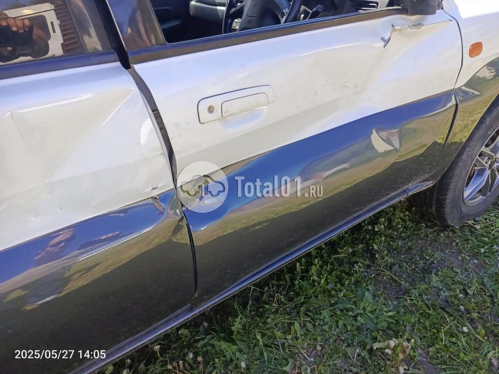 Фото Mitsubishi Montero 16