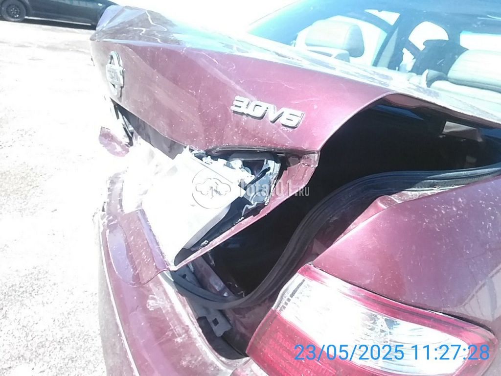 Фото Nissan Maxima 28