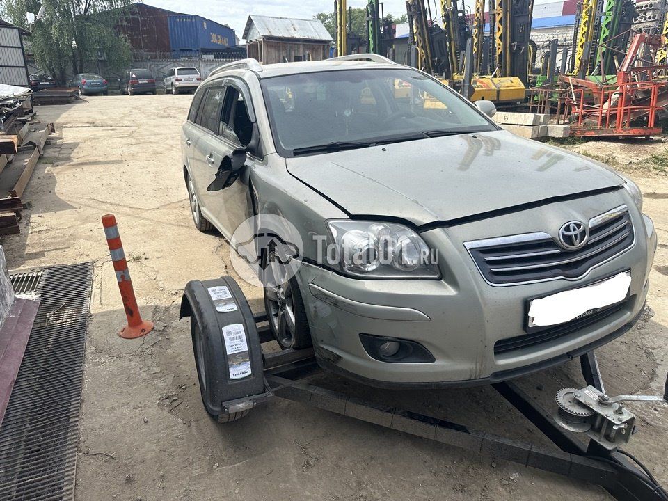 Фото Toyota Avensis 2