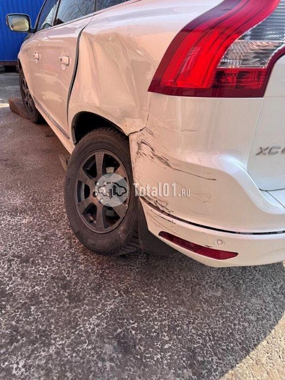 Фото Volvo XC60 10