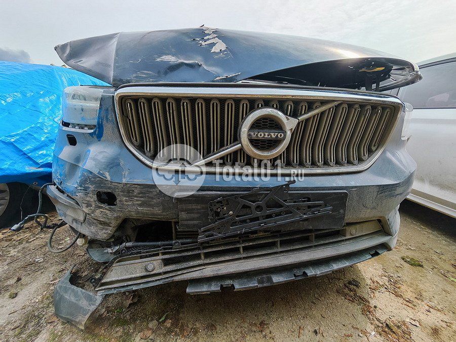 Фото Volvo XC40 8
