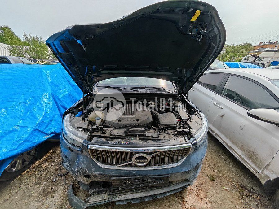Фото Volvo XC40 48