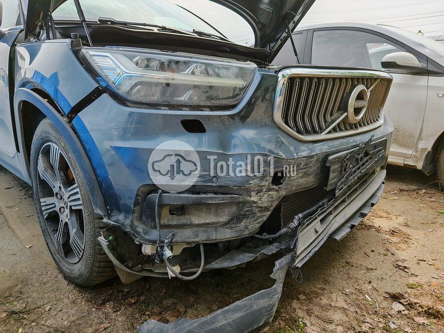 Фото Volvo XC40 50