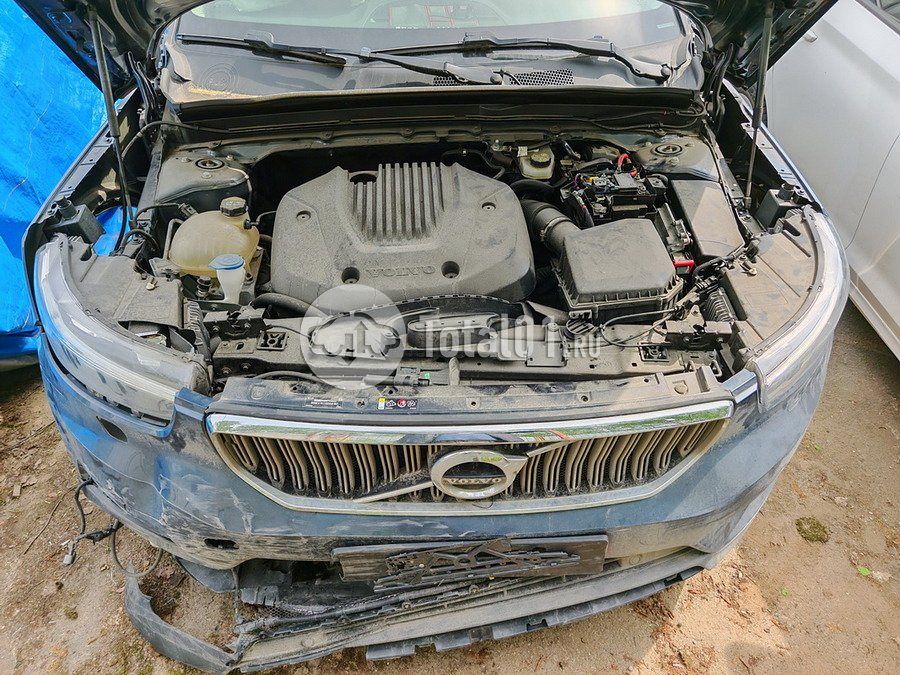 Фото Volvo XC40 58