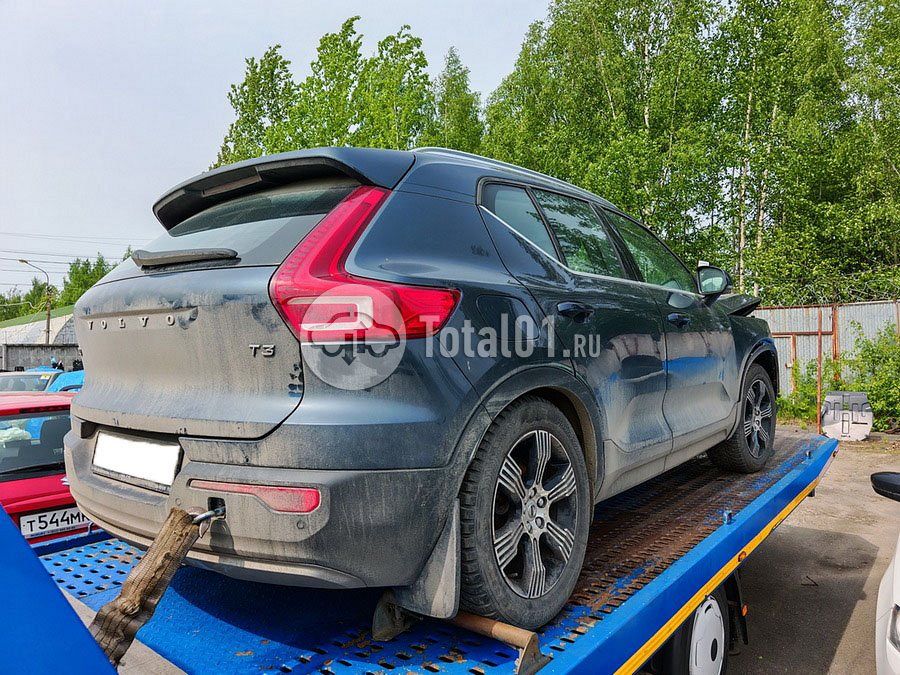 Фото Volvo XC40 68