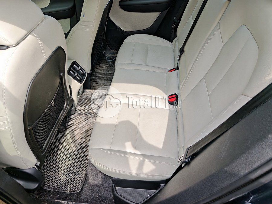 Фото Volvo XC40 98