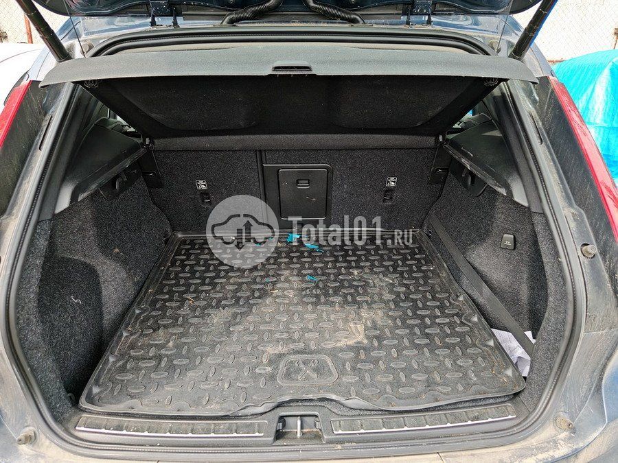 Фото Volvo XC40 108