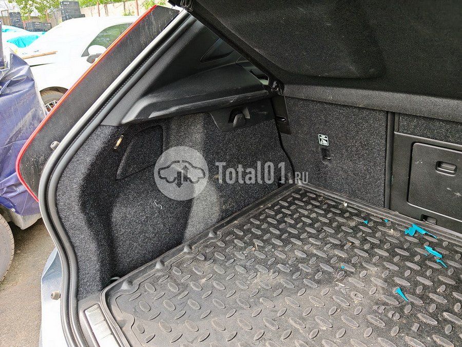 Фото Volvo XC40 110
