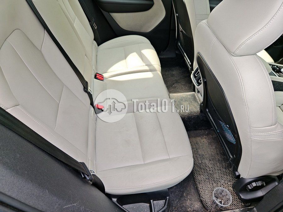 Фото Volvo XC40 124