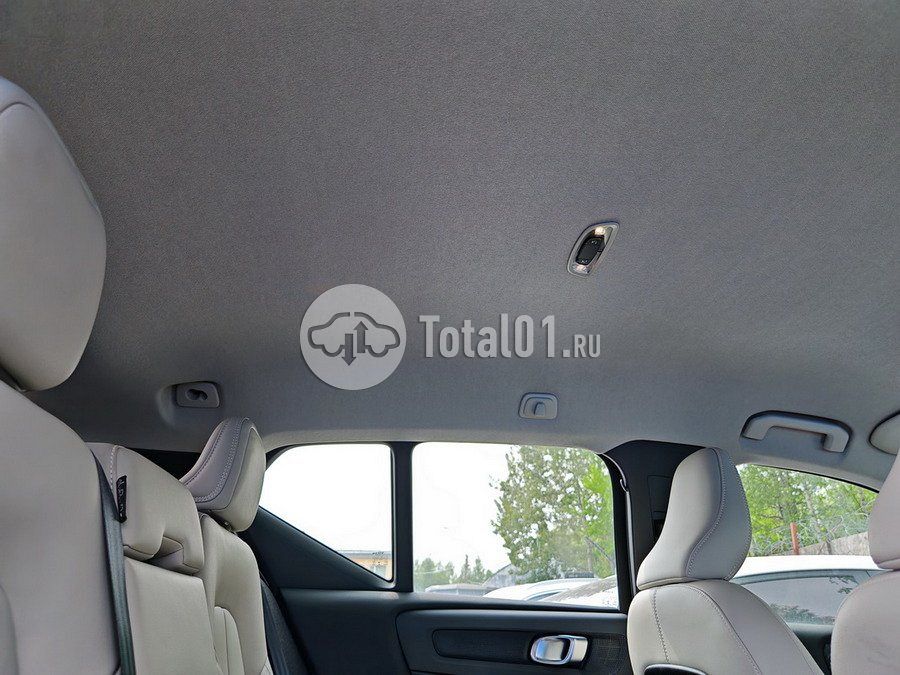 Фото Volvo XC40 128
