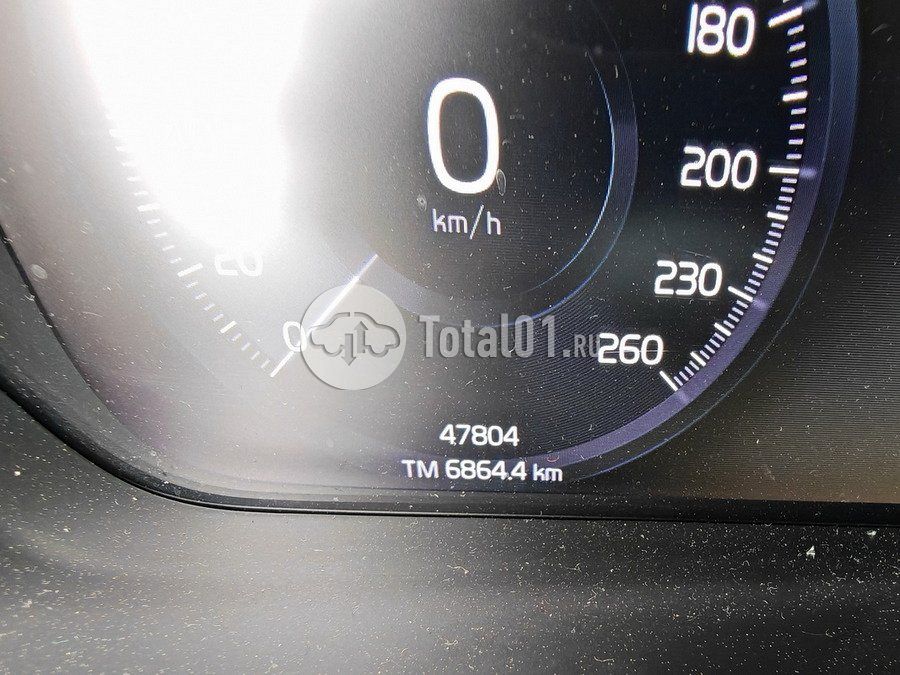 Фото Volvo XC40 150