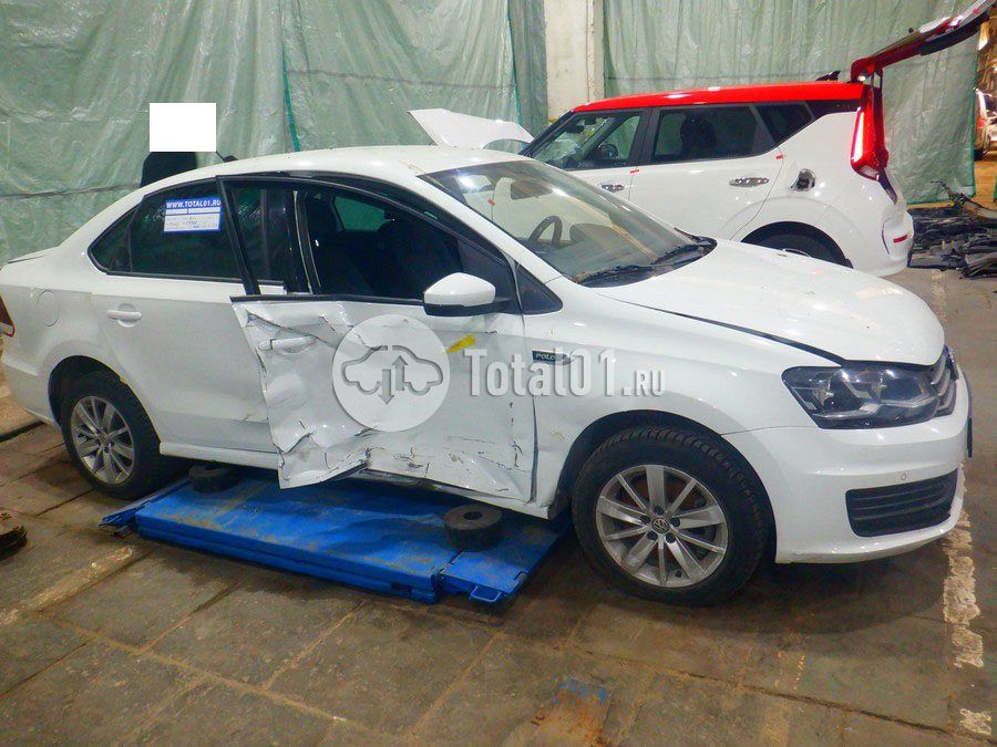 Фото Volkswagen Polo 10