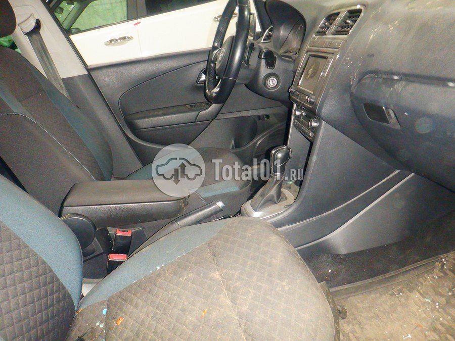 Фото Volkswagen Polo 24