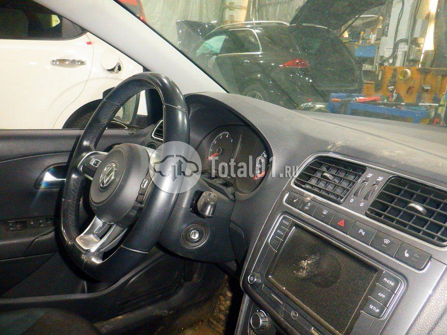 Фото Volkswagen Polo 32