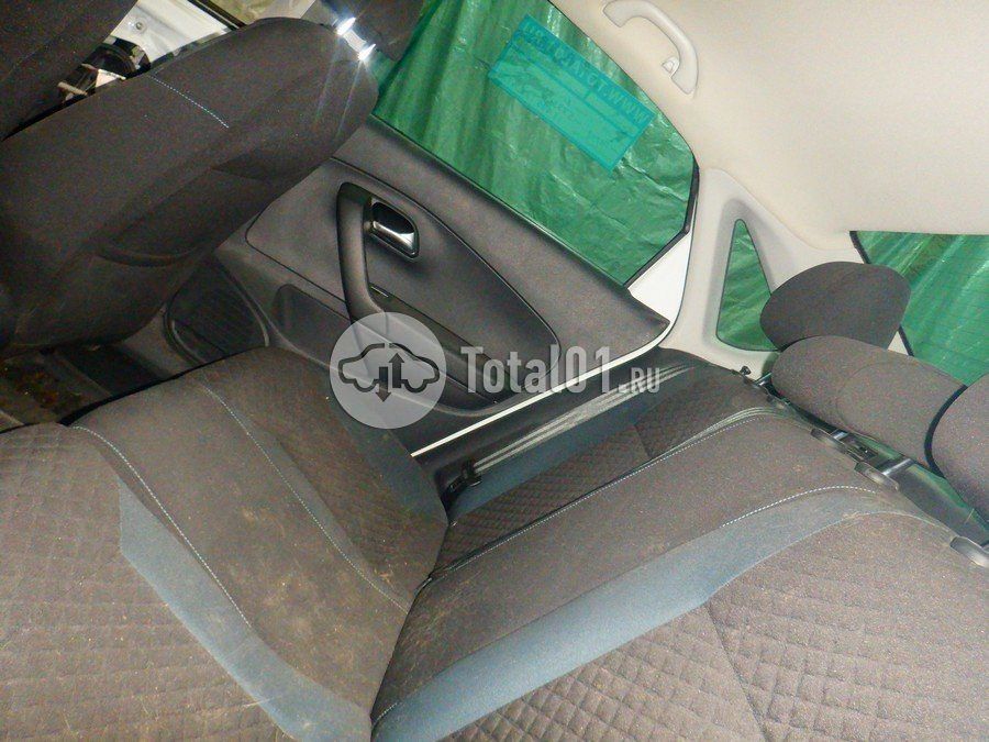 Фото Volkswagen Polo 100