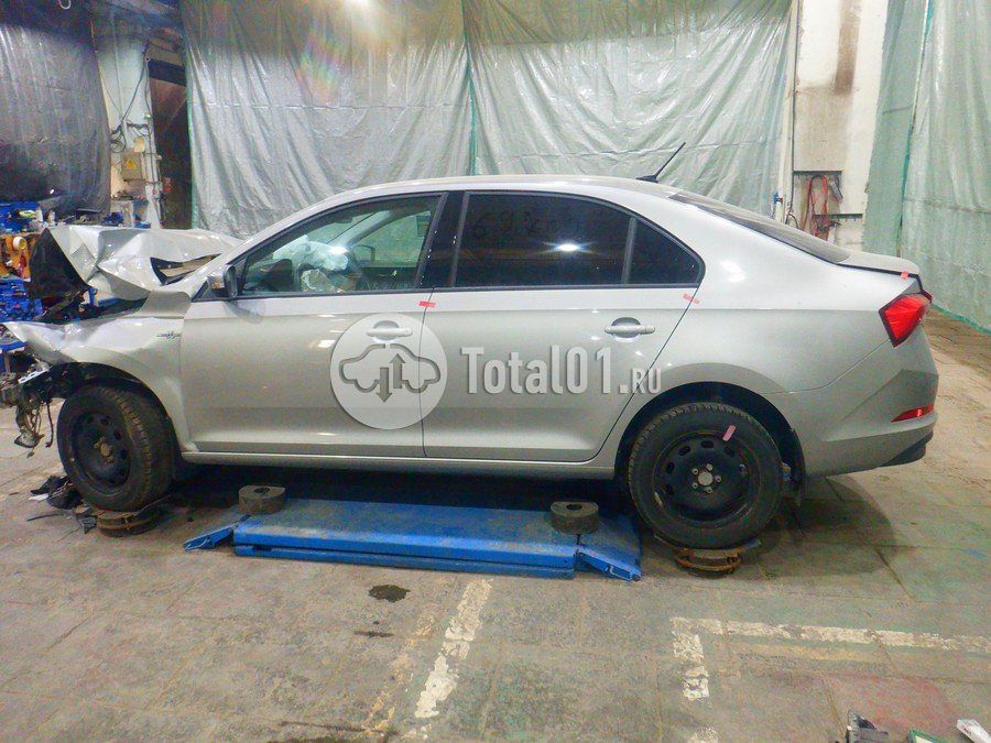 Фото Skoda Rapid 14