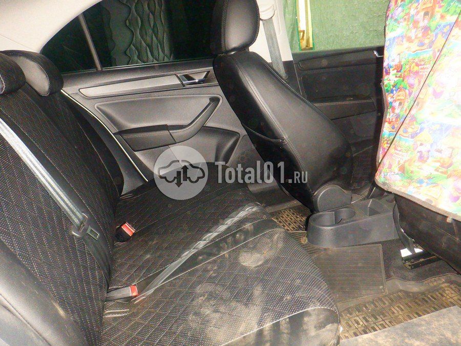 Фото Skoda Rapid 26