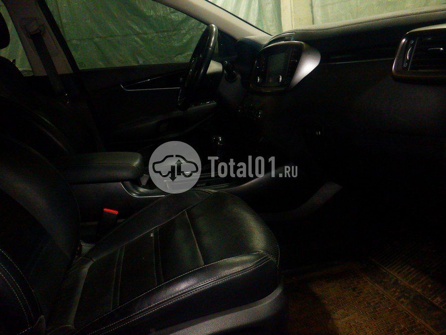 Фото KIA Sorento 24