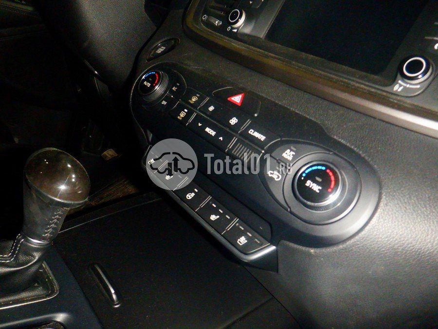 Фото KIA Sorento 40