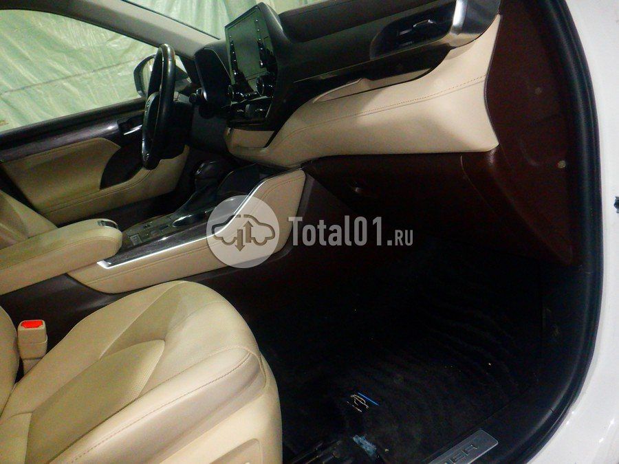 Фото Toyota Highlander 24