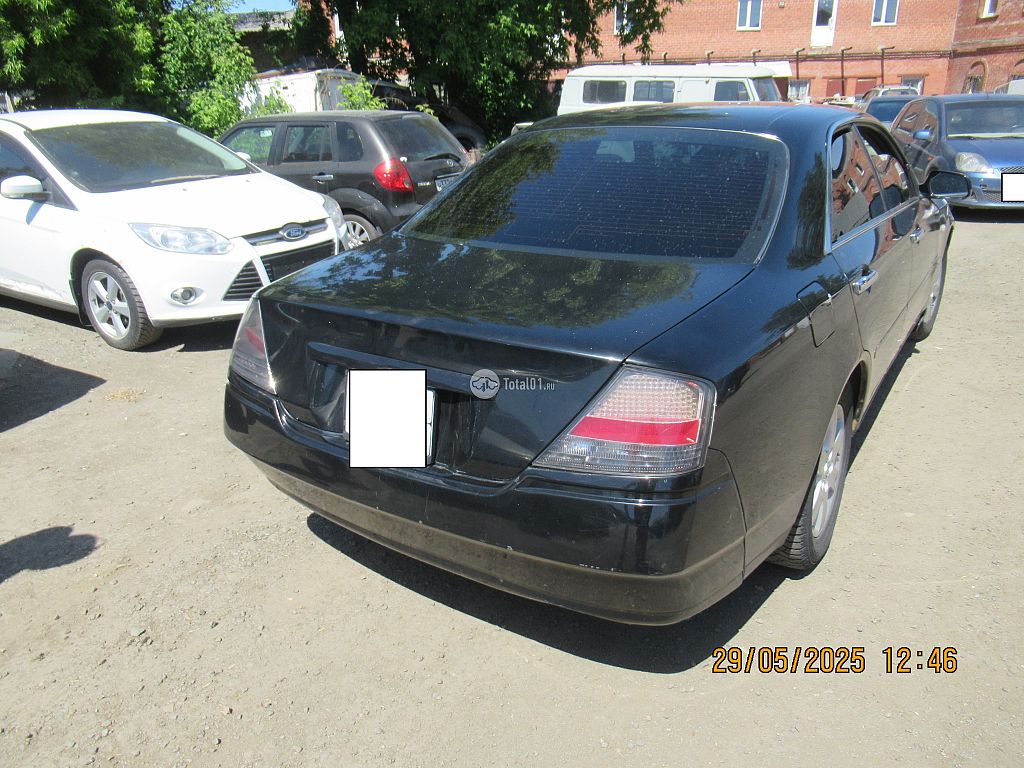 Фото Nissan Gloria 8