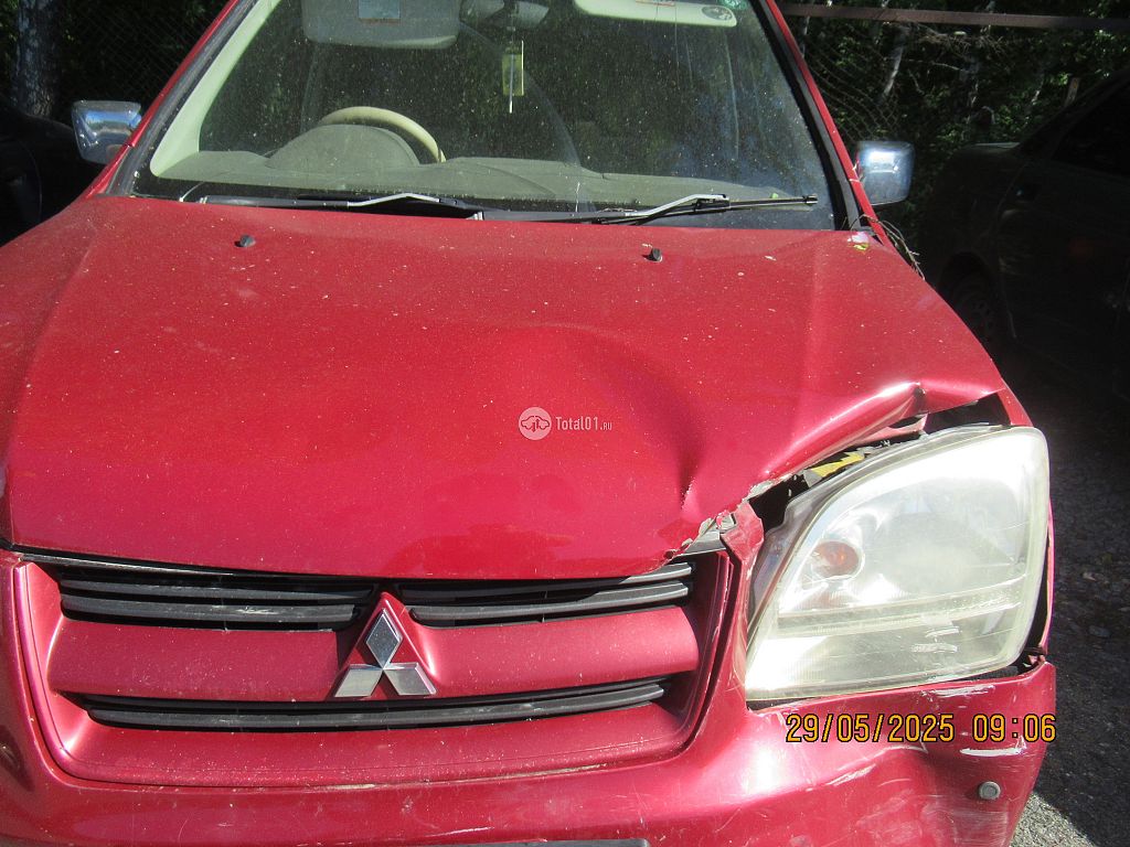 Фото Mitsubishi Dion 16