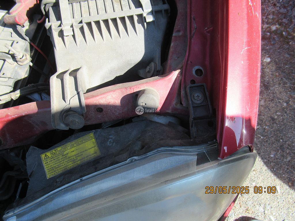 Фото Mitsubishi Dion 102