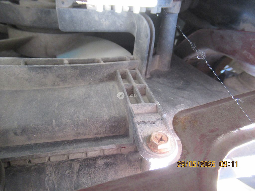 Фото Mitsubishi Dion 166