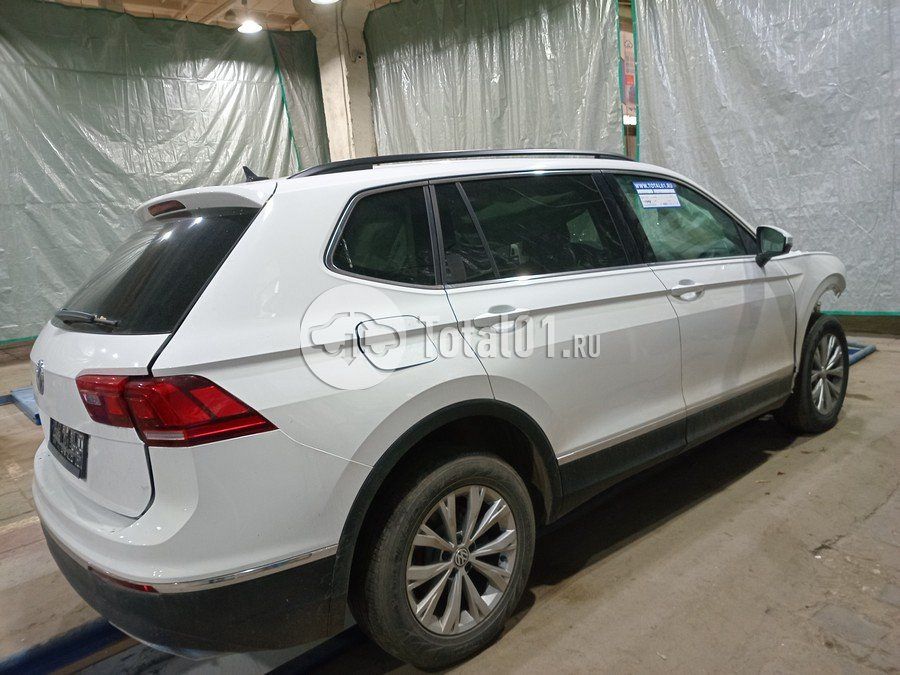 Фото Volkswagen Tiguan 12