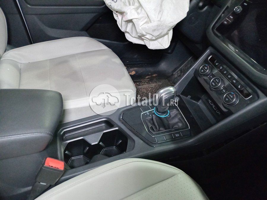 Фото Volkswagen Tiguan 32