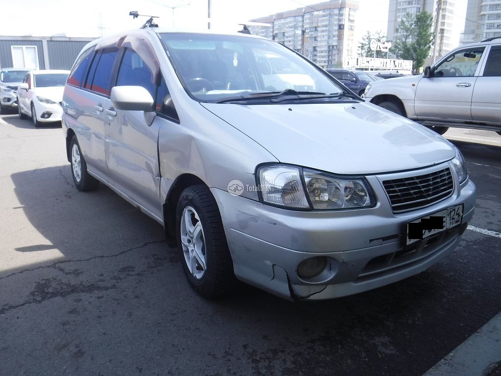 Фото Nissan Liberty 2