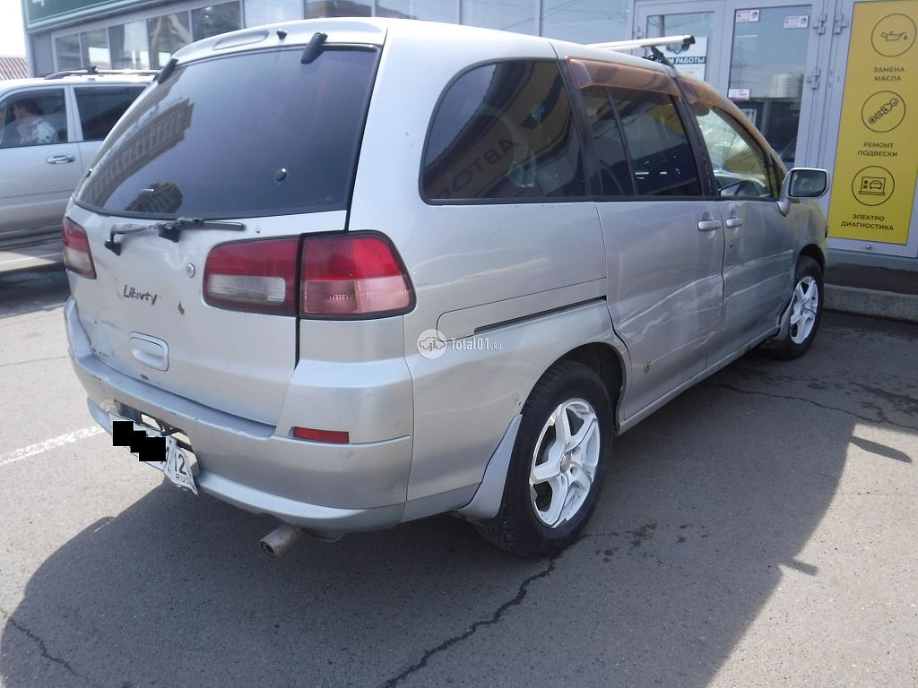Фото Nissan Liberty 8