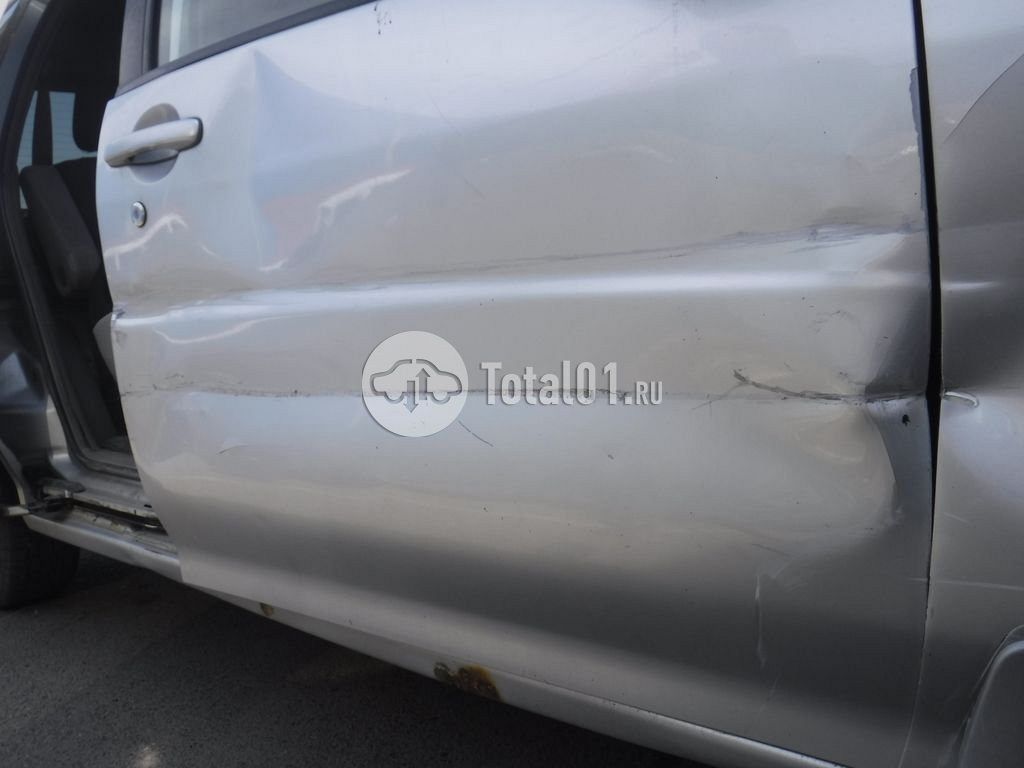 Фото Nissan Liberty 42