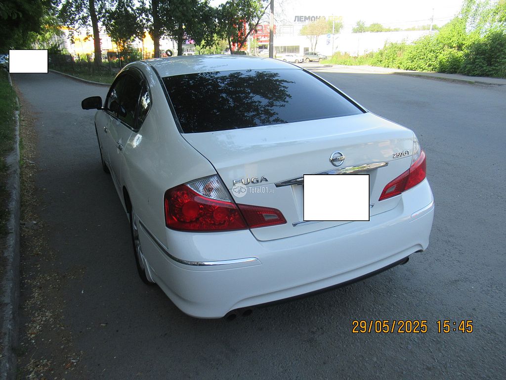 Фото Nissan Fuga 12