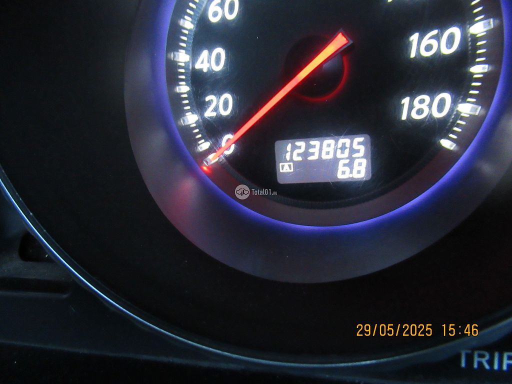 Фото Nissan Fuga 14