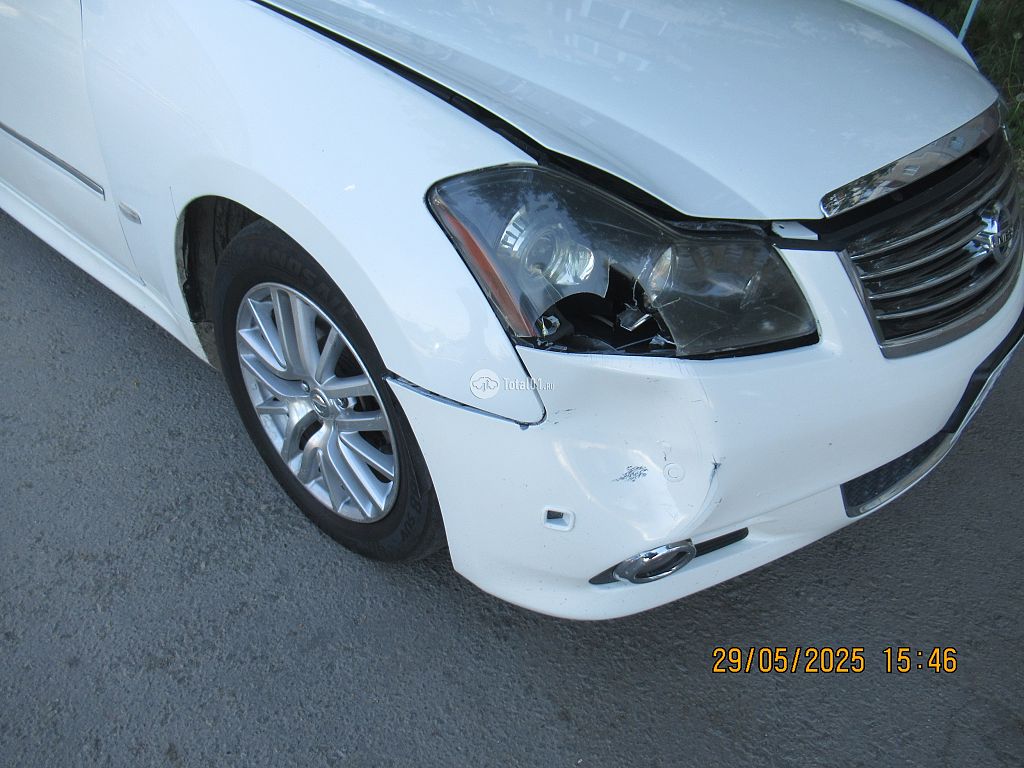 Фото Nissan Fuga 16