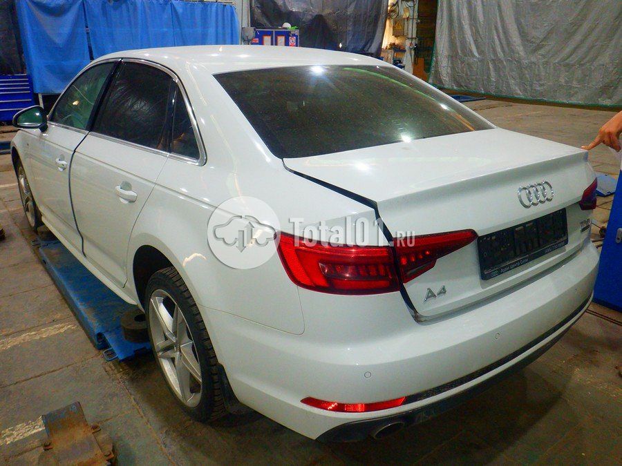 Фото Audi A4 18