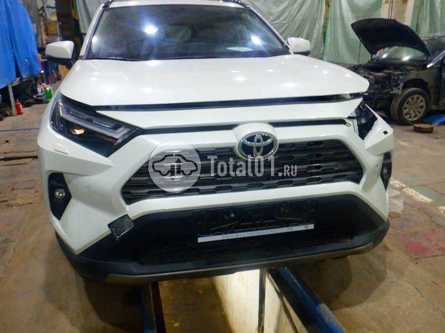 Фото Toyota RAV4 4