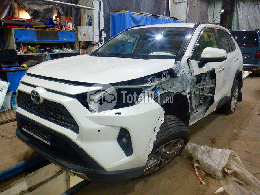 Фото Toyota RAV4 6