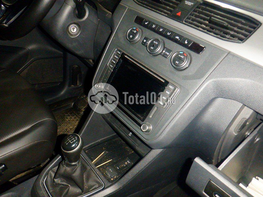 Фото Volkswagen Caddy 30