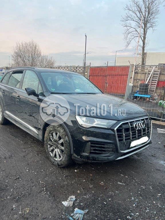 Фото Audi Q7 10
