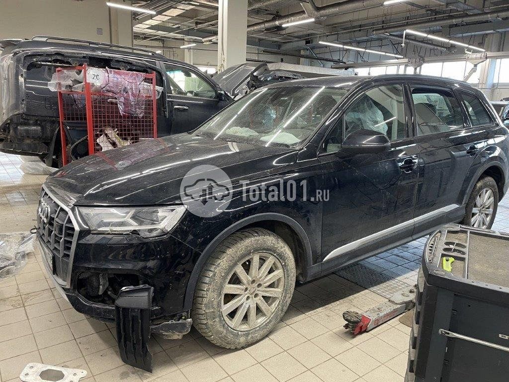 Фото Audi Q7 38