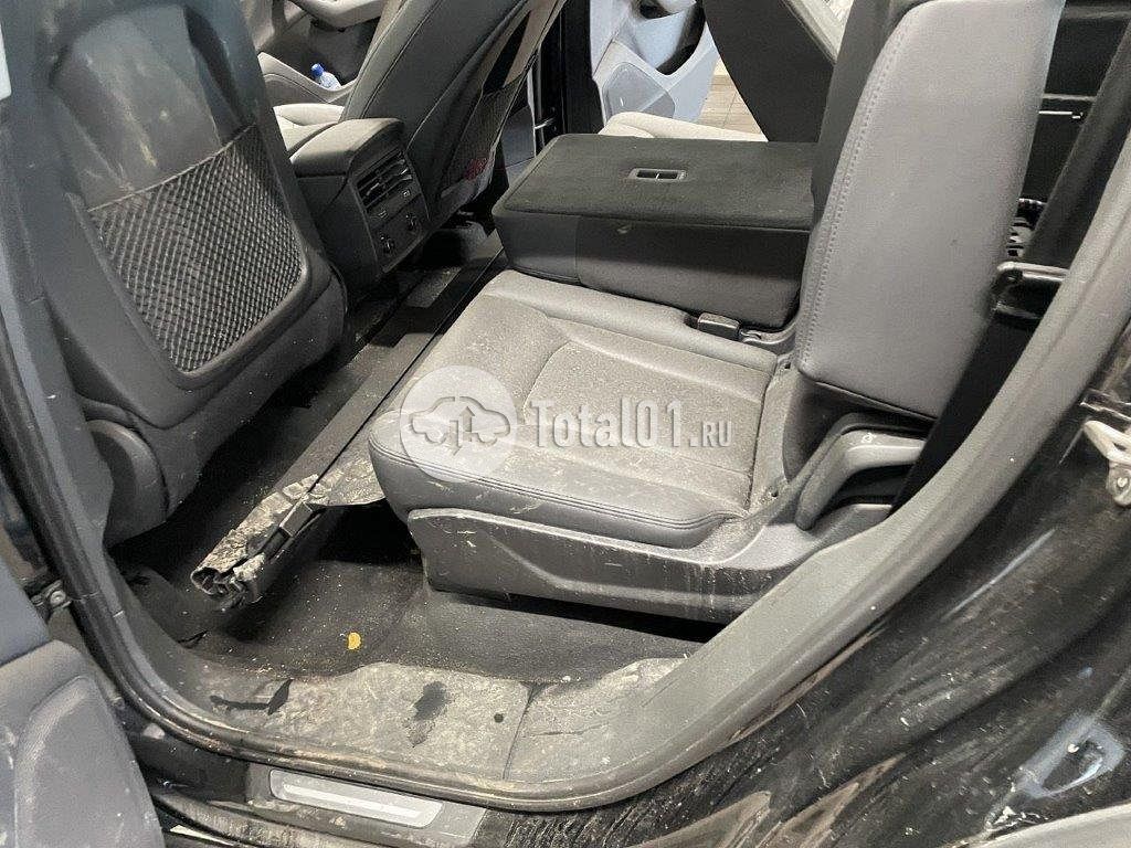 Фото Audi Q7 146