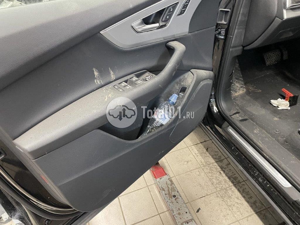 Фото Audi Q7 156