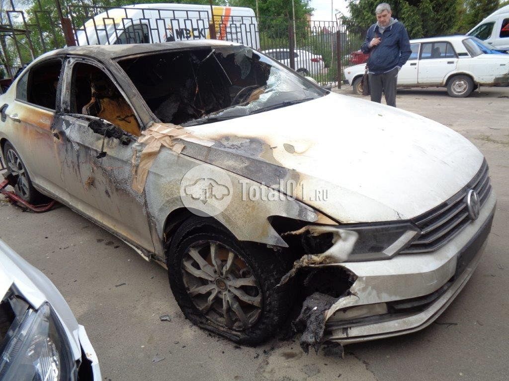 Фото Volkswagen Passat 16