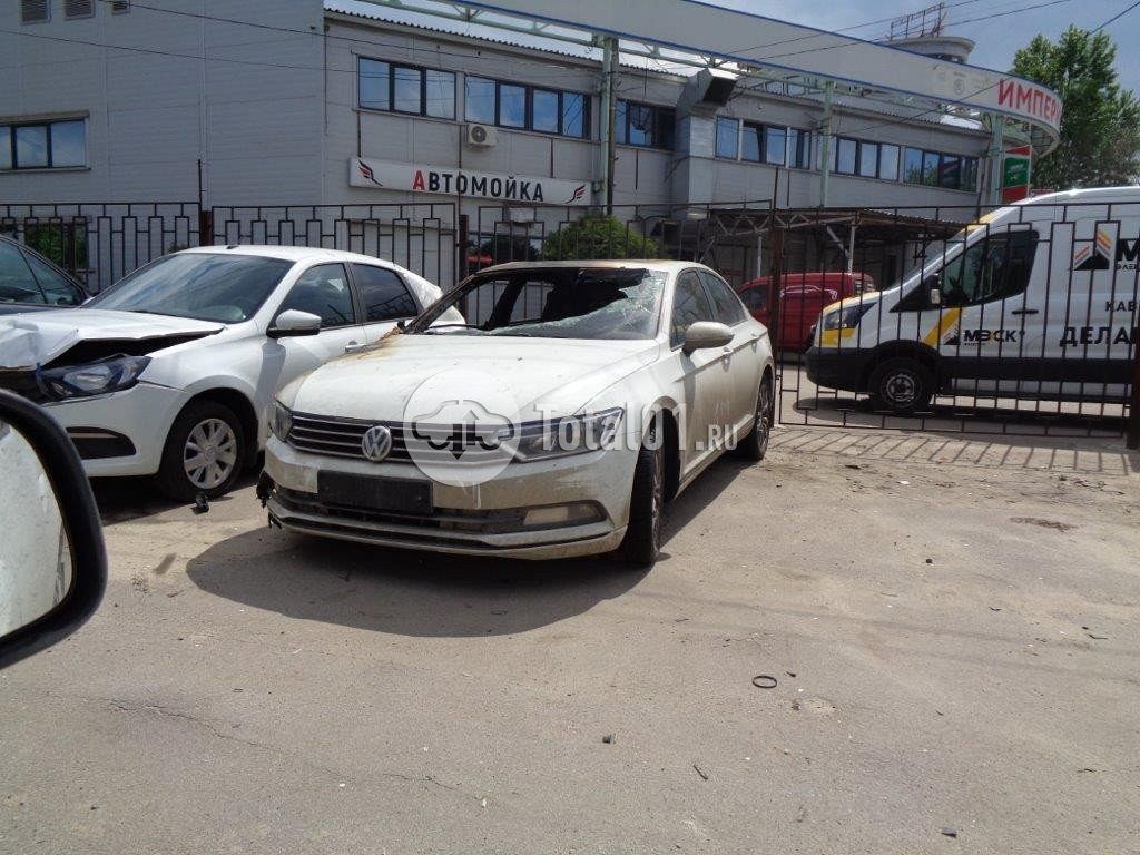Фото Volkswagen Passat 22