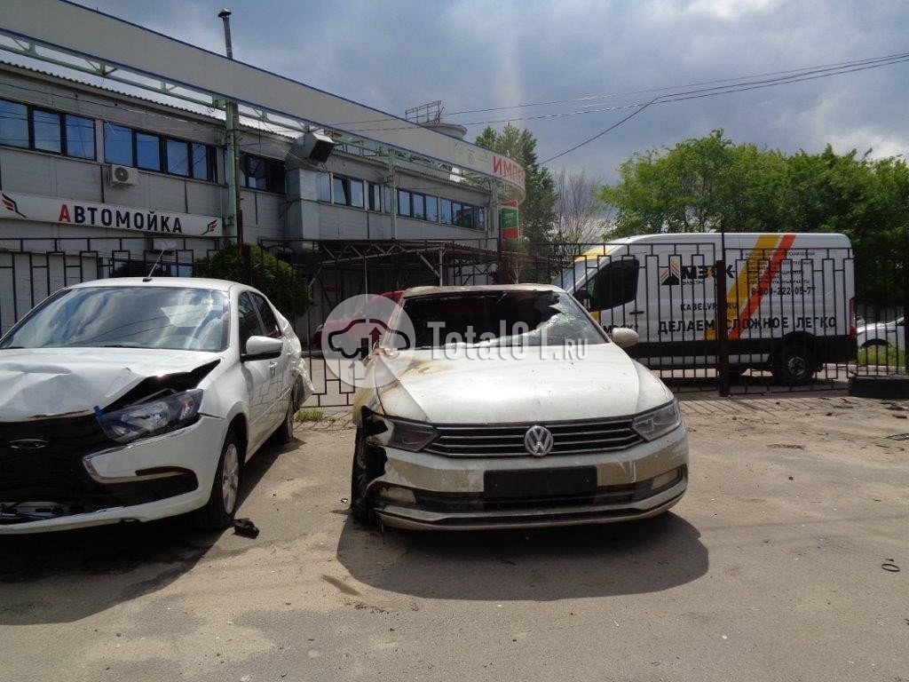 Фото Volkswagen Passat 24