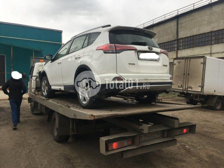 Фото Toyota RAV4 4