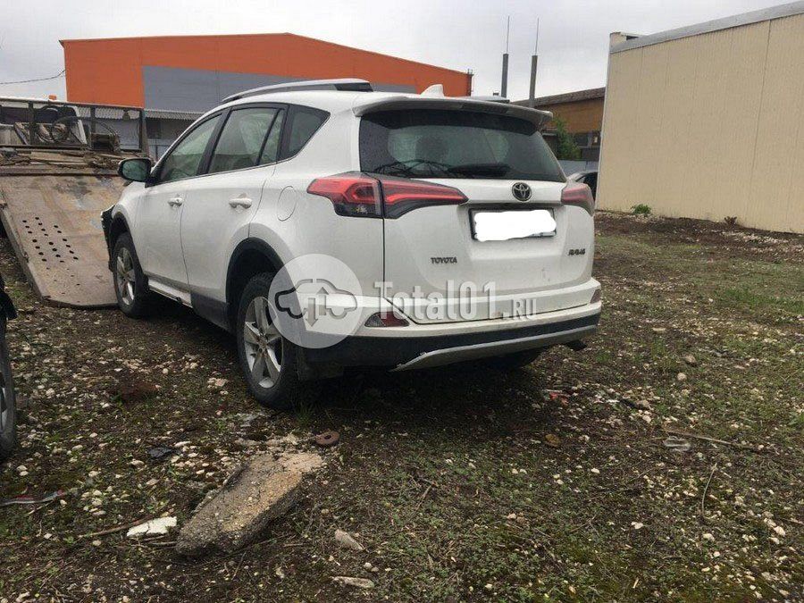 Фото Toyota RAV4 10